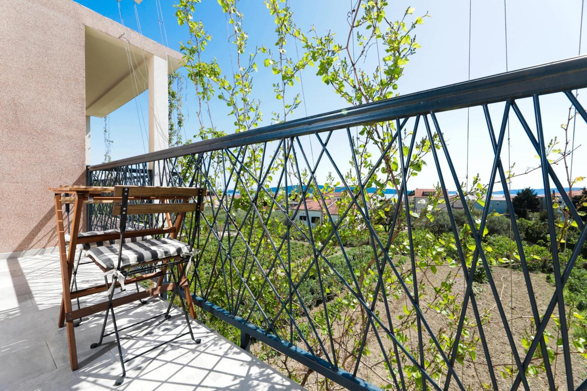 4-Star Apartments Bianco Kaštela Exterior foto